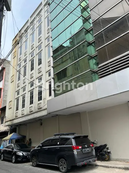 image RUKO EKLUSIF 4 LANTAI  DISEWAKAN STRATEGIS DIKOTA MEDAN (2)