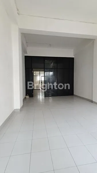 image RUKO 4 LANTAI SIAP HUNI, LOKASI BISNIS JAKARTA BARAT (6)
