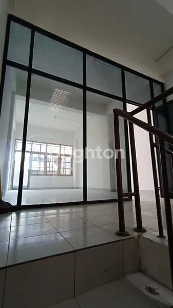 image RUKO 4 LANTAI SIAP HUNI, LOKASI BISNIS JAKARTA BARAT (7)