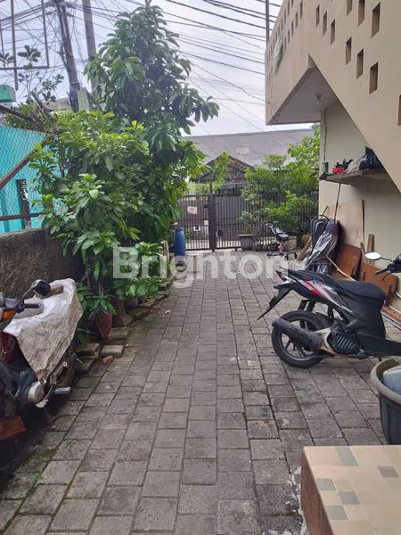 image RUMAH JAKSEL HARGA TERJANGKAU COCOK INVESTASI (3)