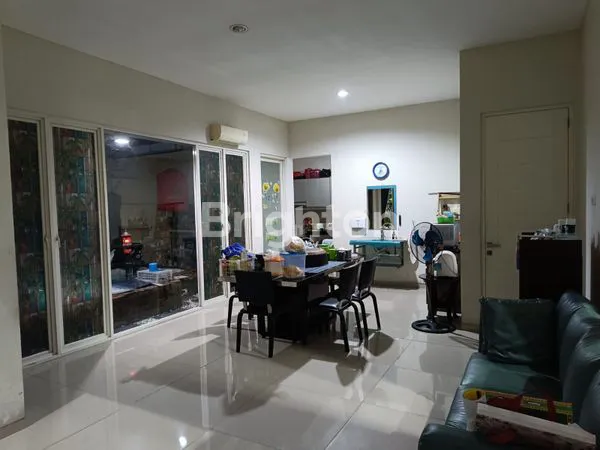 image JUAL RUMAH 2LANTAI PAKUWON INDAH VILLA VALENSIA HOOK SURABAYA BARAT (4)