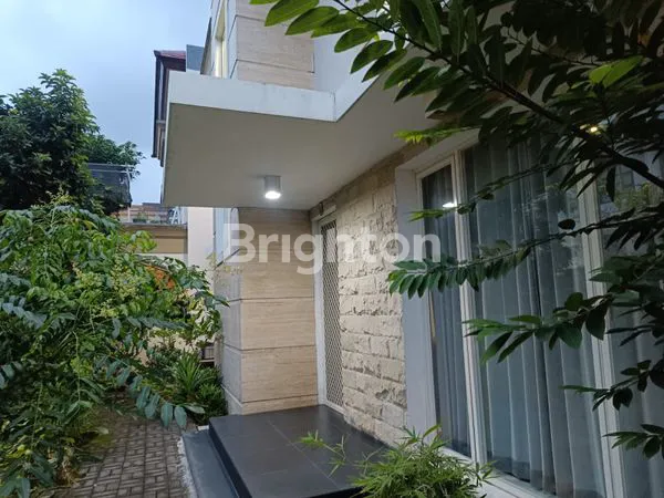 image JUAL RUMAH 2LANTAI PAKUWON INDAH VILLA VALENSIA HOOK SURABAYA BARAT (2)