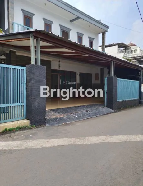 image DIJUAL RUMAH 2 LANTAI DI BLOK A KEBAYORAN BARU JAKARTA SELATAN (2)
