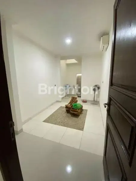 image RUMAH ELITE AREA CILANDAK KKO  (8)