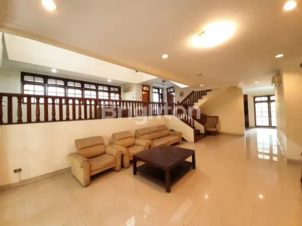 image RUMAH DI JUAL DI PONDOK INDAH JAKARTA SELATAN (4)