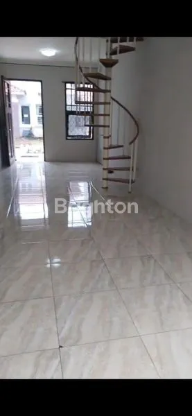 image RUMAH RAPI SIAP HUNI DI TAMAN PARAHYANGAN LIPPO KARAWACI BARAT TANGERANG (2)