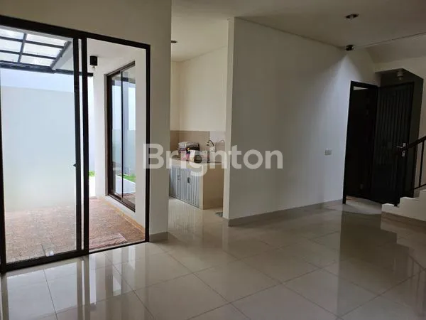 image RUMAH 2 LANTAI SIAP HUNI THE EMINENT BSD (3)