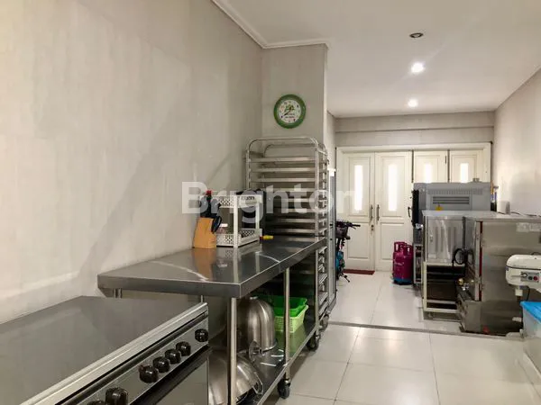 image RUMAH MEWAH DI GRAHA FAMILI, LUAS 1000M², 5 KT (4)