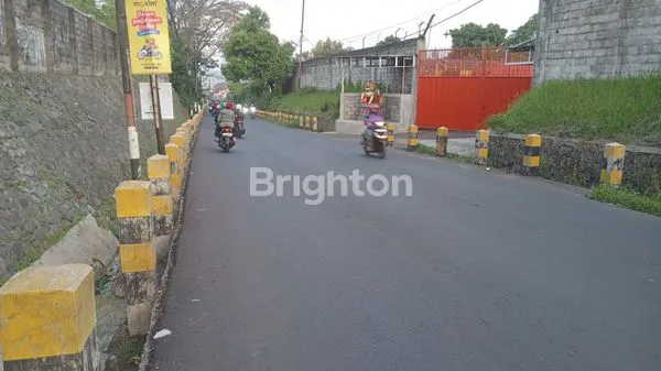 image PABRIK ROKOK AREA BANDULAN KOTA MALANG YG MASIH BEROPERASI  (2)