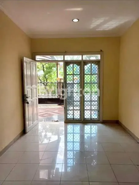 image RUMAH SIAP HUNI DI CAKUNG JAKARTA TIMUR (4)