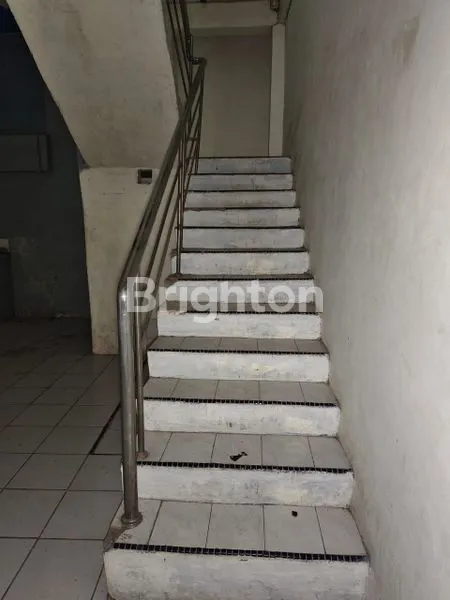 image RUKO SIAP HUNI DITENGAH KOTA COCOK UNTUK USAHA (5)