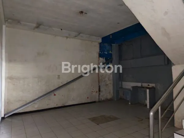 image RUKO SIAP HUNI DITENGAH KOTA COCOK UNTUK USAHA (3)