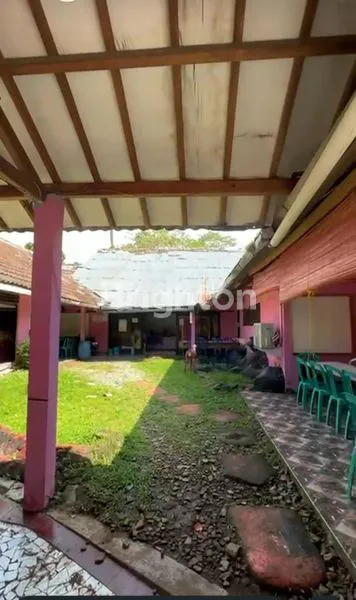 image RUMAH BEKAS CAFE STRATEGIS DI BOGOR (7)