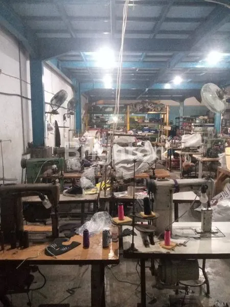 image PABRIK SEPATU SOUTH TANRISE SIDOARJO SIAP PAKAI (5)