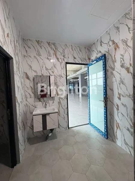 image GEDUNG PERKANTORAN DI LOKASI STRATEGIS DI JALAN RAYA PANJANG JAKARTA BARAT  (6)