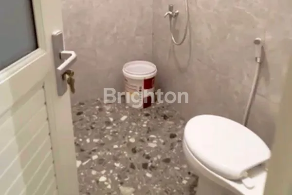 image RUMAH BARU 2 LANTAI DI SLIPI KEMANGGISAN, JAKARTA BARAT  (5)