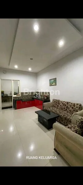 image RUMAH MINIMALIS CANTIK DAN NYAMAN LANTAI 2 JAKARTA TIMUR (7)