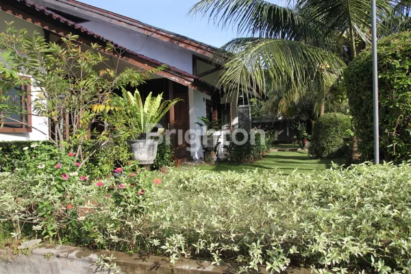 image DIJUAL CEPAT RUMAH LUAS 709 M² DI WISMA PONDOK AREN – HITUNG TANAH, HADAP TIMUR, SHM (3)