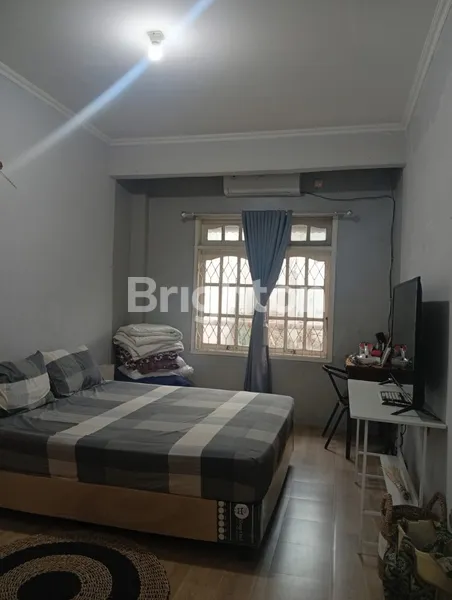 image RUMAH 2 LANTAI SIAP HUNI DI PANGKALAN JATI CINERE – LT 130/LB 250, LOKASI STRATEGIS DEKAT TOL ANDARA (7)