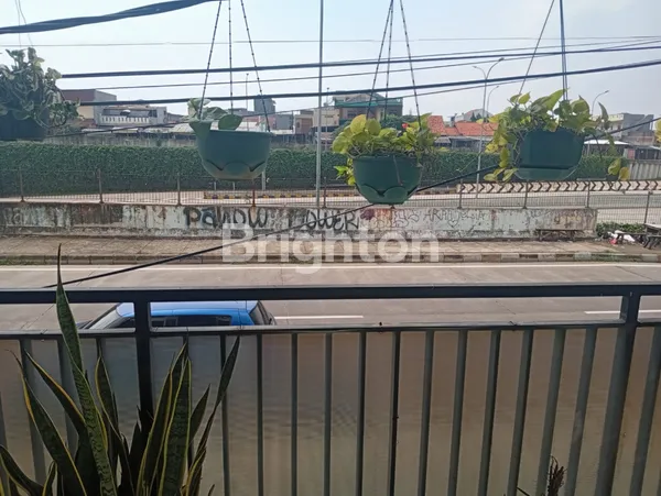 image RUMAH 2 LANTAI SIAP HUNI DI PANGKALAN JATI CINERE – LT 130/LB 250, LOKASI STRATEGIS DEKAT TOL ANDARA (8)