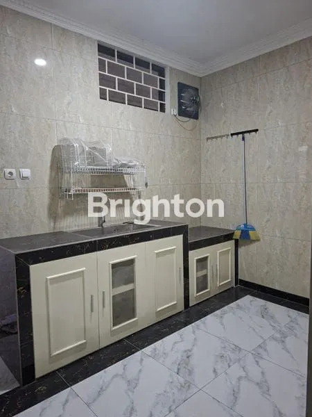 image RUMAH MEWAH 2 LANTAI DI CIGANJUR, JAKSEL (3)