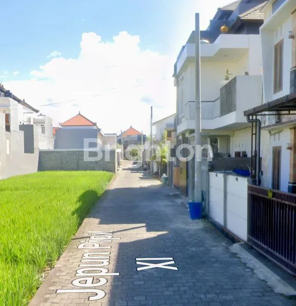 image RUMAH 3 KAMAR TIDUR 2 LANTAI DI KESIMAN KERTALANGU DENPASAR TIMUR (3)