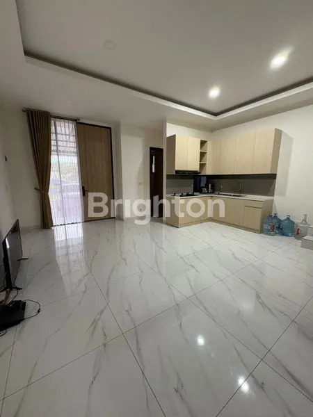 image RUMAH MEWAH 2 LANTAI DI SUVARNA SUTERA CLUSTER MERANTI (6)