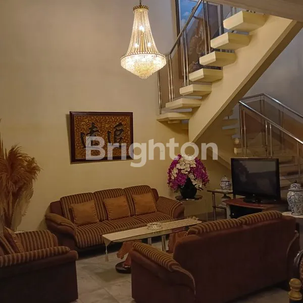 image RUMAH DUA LANTAI SIAP HUNI LOKASI PERUMAHAN GREEN GARDEN KEDOYA JAKARTA BARAT (5)