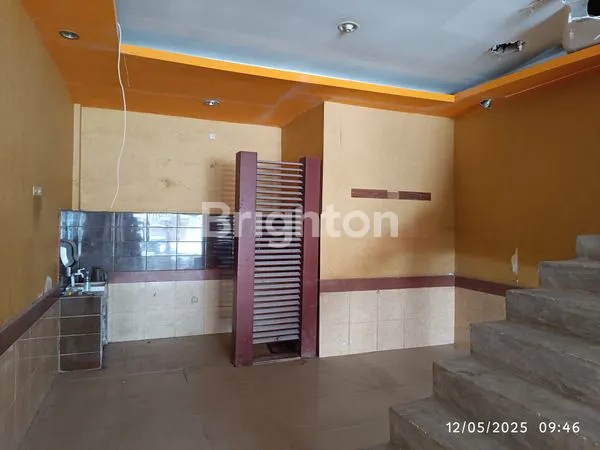 image RUKO STRATEGIS 3 LANTAI DI JL. AHMAD YANI, SENAPELAN (5)