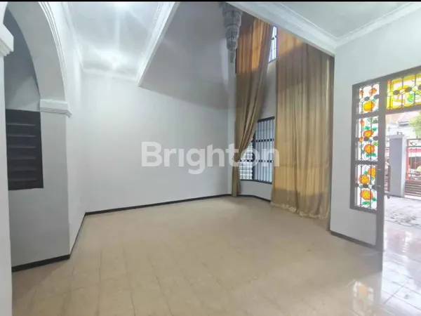 image JUAL RUMAH TENGAH KOTA NGAGEL SIAP HUNI. (8)