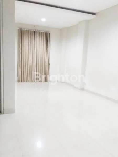 image CANDI GOLF DIJUAL RUMAH 2 LANTAI MINIMALIS BAGUS SIAP HUNI KAWASAN ELIT SEMARANG ATAS (2)