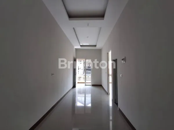 image RUMAH 2 LANTAI DEKAT RAYA MENGANTI WIYUNG GRIYA BABATAN PRATAMA BABATAN UNESA ROYAL RESIDANCE SUPERINDO PAKUWON MALL (2)