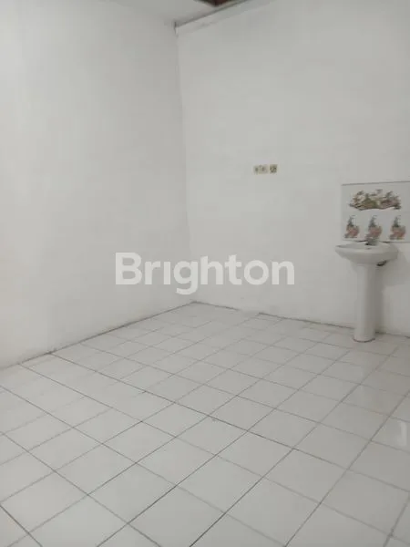 image RUMAH SIAP HUNI DI KOMP WAIKIKI (3)