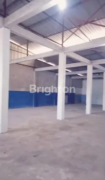 image GUDANG PINGGIR JALAN RAYA PROPINSI BISA DIAKSES TRUCK CONTAINER 40 FEET & TRUCK TRAILER (6)