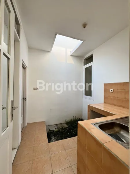 image RUMAH CANTIK HARGA PROMO DI KEMANG PRATAMA BEKASI  (2)