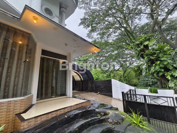 image RUMAH MEWAH SIAP HUNI DI KOTA MALANG (3)