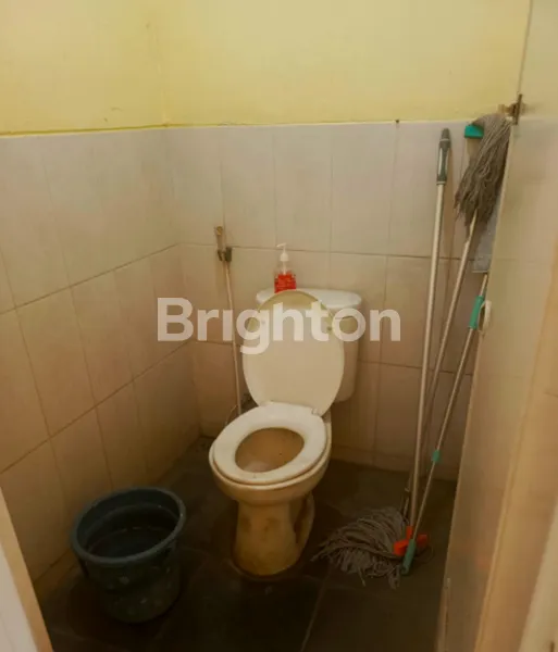 image RUKO 2 LANTAI COCOK UNTUK KANTOR STRATEGIS DI KAWASAN JALAN RAYA SERPONG, PAKUALAM TANGERANG SELATAN (7)