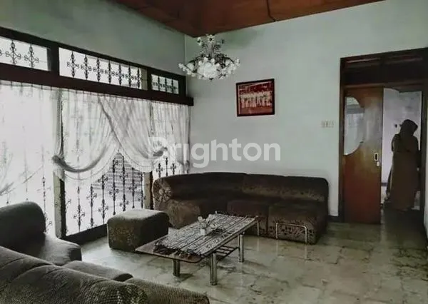 image RUMAH STRATEGIS LUAS BISA UNTUK ANEKA USAHA DI MALANG KOTA (7)