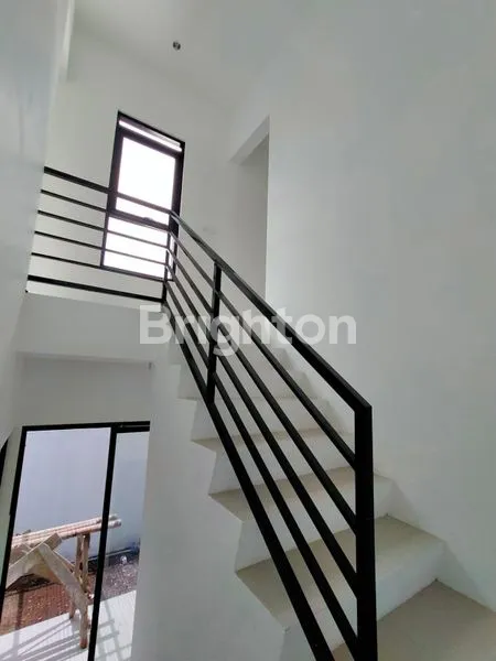 image RUMAH BARU 2 LANTAI DALAM CLUSTER DI CIKUTRA DEKAT GEDUNG SATE BANDUNG (4)