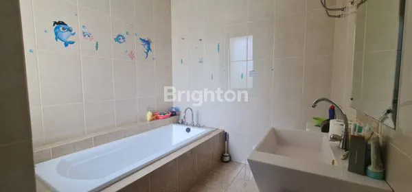 image RUMAH MODERN 3 LANTAI DI PRIMAVERA FORESTA BSD CITY.. (6)