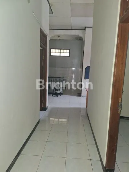 image MAU SEWA RUMAH MURAH TENGAH KOTA SOLO JALAN DEPAN LUAS? (8)