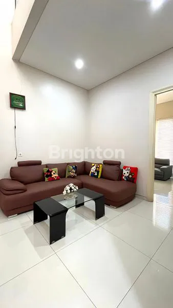 image HUNIAN EKSKLUSIF 2 LANTAI DI AREA GOLF (4)