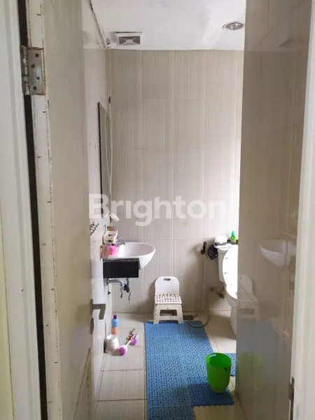 image RUMAH 2 LANTAI 3 KAMAR TIDUR 2 KAMAR MANDI DI SUMMARECON BEKASI SEMI FURNISH (7)