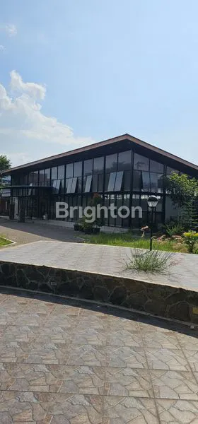 image TANAH DENGAN BANGUNAN EX CAFE DAN SPA DI BOLON KARTOSURO (1)