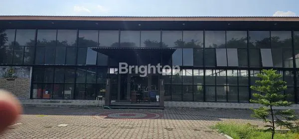 image TANAH DENGAN BANGUNAN EX CAFE DAN SPA DI BOLON KARTOSURO (2)