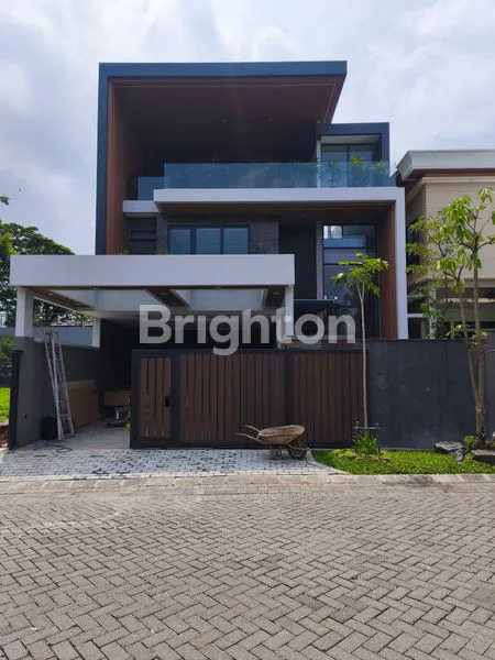 image RUMAH MEWAH 3 LANTAI, DESAIN MODERN & SMART HOME (1)