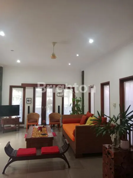 image RUMAH JIMBARAN ESTETIK ALA ALA KLASIK  BISA SEWA HARIAN (4)
