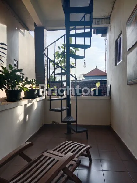 image RUMAH JIMBARAN ESTETIK ALA ALA KLASIK  BISA SEWA HARIAN (2)