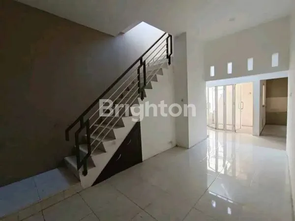 image RUMAH USAHA SIAP PAKAI PUCANG ANOM STRATEGIS DEKAT NGAGEL, KERTAJAYA (5)