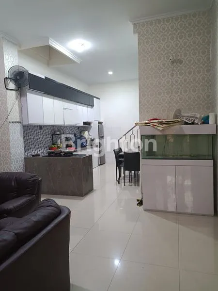 image RUMAH DI JELAMBAR SELATAN (3)